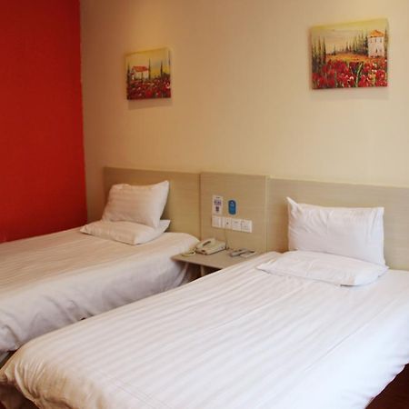 Hanting Express Kunming Yieryi Street Yunnan Normal University Branch Bagian luar foto