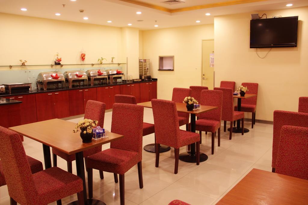 Hanting Express Kunming Yieryi Street Yunnan Normal University Branch Bagian luar foto
